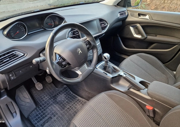 Peugeot 308 cena 55500 przebieg: 58700, rok produkcji 2019 z Warszawa małe 172